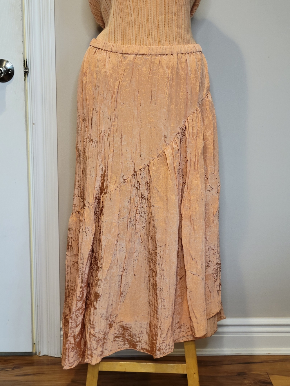 NWT- Vince - Coral/Peach Crushed  Skirt